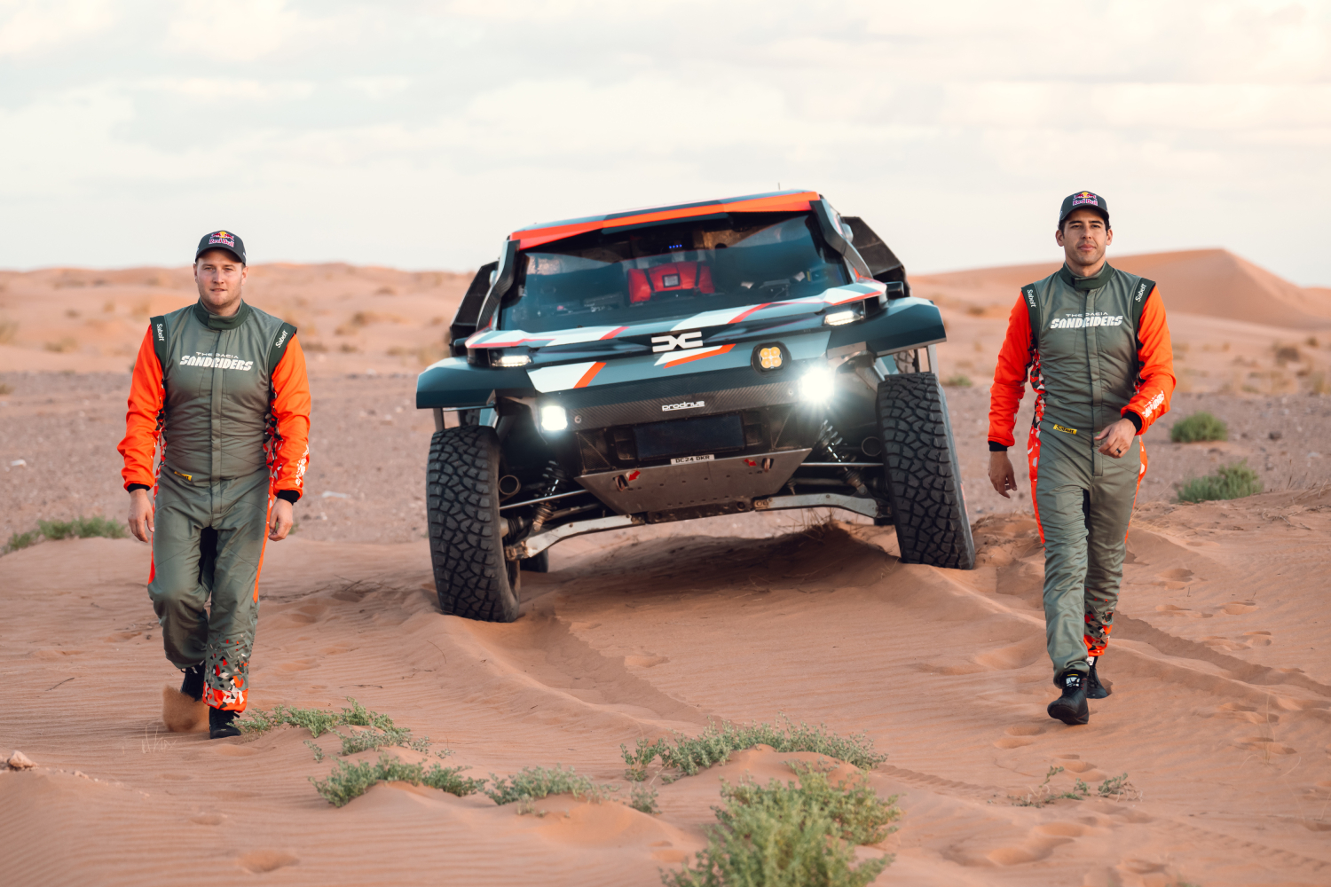 MORAES AND ZENZ ADD MORE SPICE TO THE DACIA SANDRIDERS