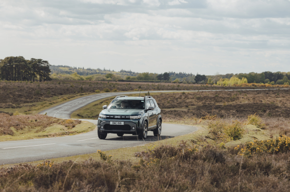 Dacia Duster Journey 155 hybrid 