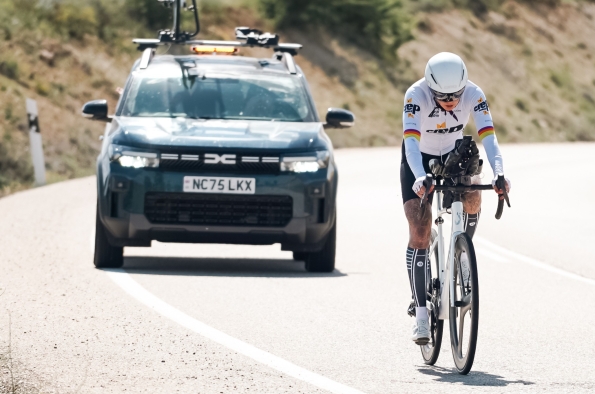 SARAH RUGGINS RIDES INTO THE RECORD BOOKS WITH DACIA BY HER SIDE