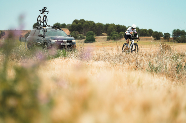Sarah Ruggins rides into the record books with Dacia by her side
