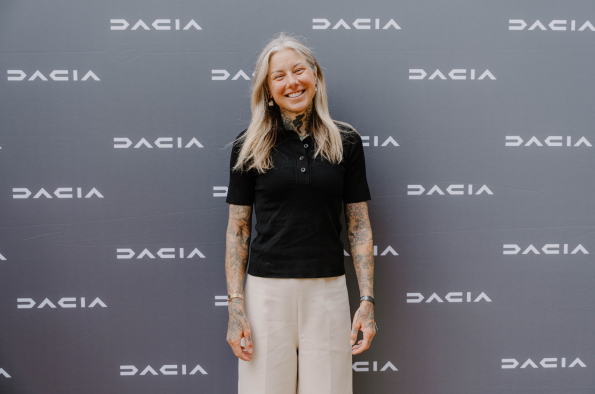 Sarah Ruggins - Dacia's City Escape