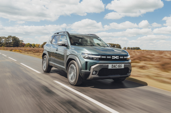 PAY LESS, GO FURTHER: DACIA LOWERS DUSTER AND BIGSTER HYBRID 155 PRICES